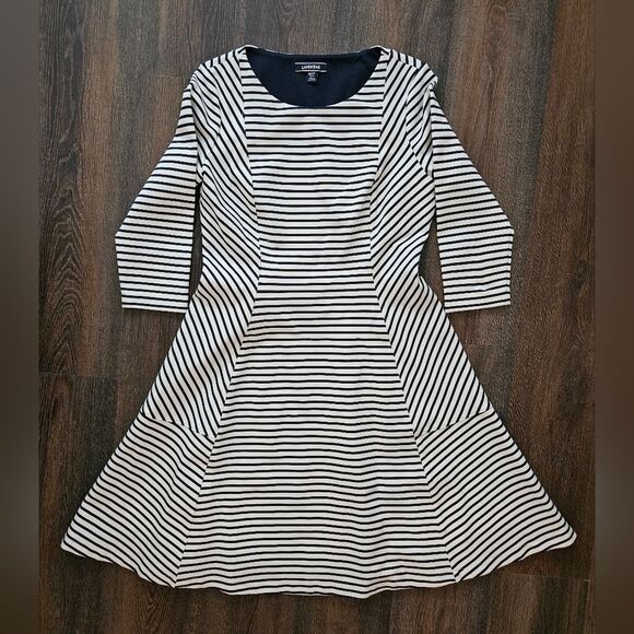 Lands' End Dress Women’s Size M Petite Navy Blue White Diagonal Stripe Fit Flare - Picture 1 of 7